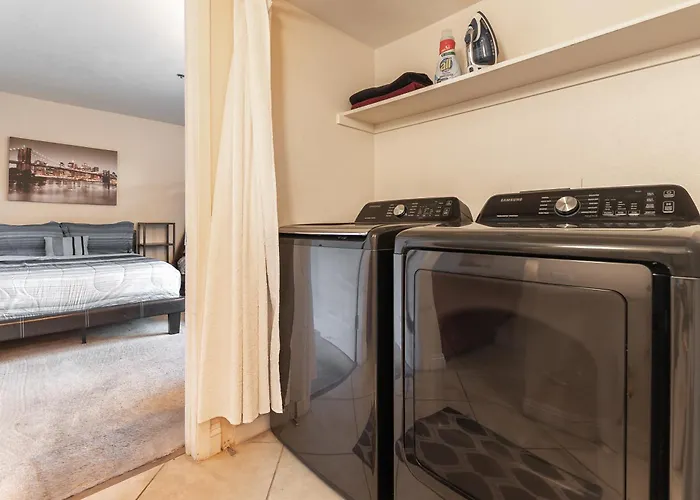 Stylish, Cozy 2Br,2Ba Condo Near Rio, Vegas Luxury